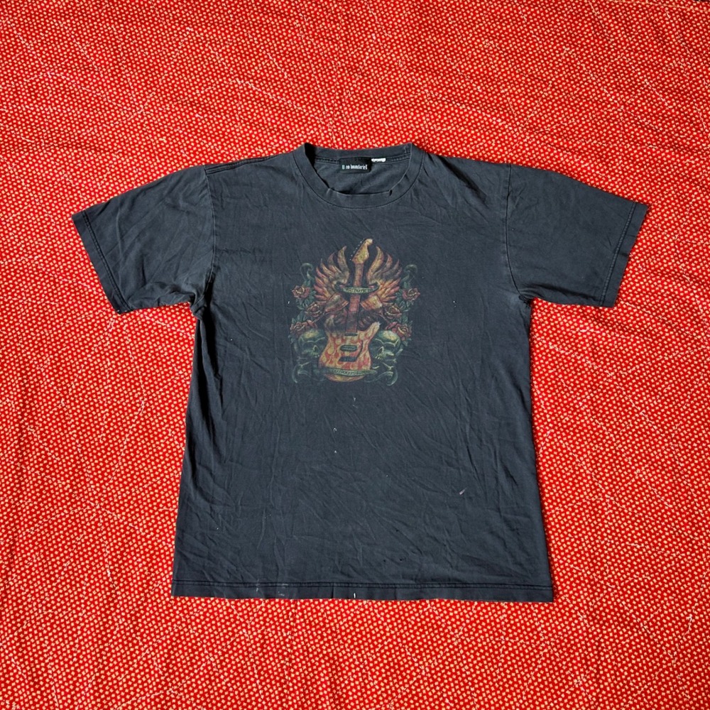 No Boundaries Mens Vintage Graphic T-Shirt Black Skulls Guitar Distressed Large